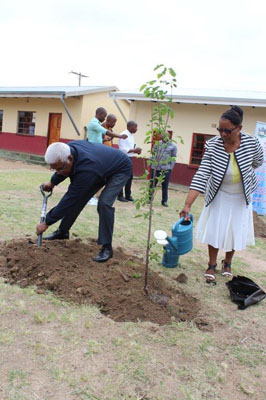 Cabinet_OSS_visits_uThukela_District_4