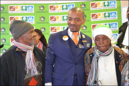 Mandela-Day-Emuseni-Old-Aged-Home-2016_34