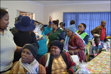 Mandela-Day-Emuseni-Old-Aged-Home-2016_37