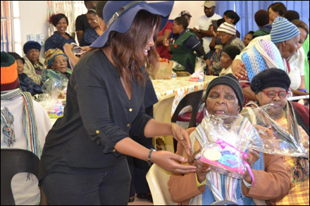Mandela-Day-Emuseni-Old-Aged-Home-2016_40