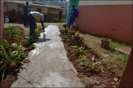 Mandela-Day-Emuseni-Old-Aged-Home-2016_50