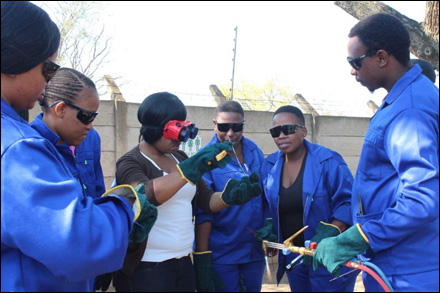 Public-Works-takes-EPWP-beneficiaries-2016_5